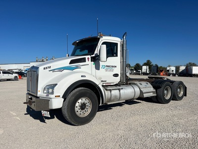 2015 Kenworth T880 6x4 Heavy Haul T/A Day Cab Truck Tractor