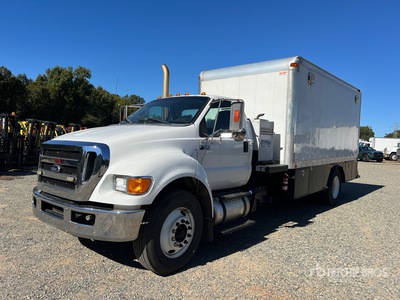 2015 Ford F-750 4x2 Lube Truck