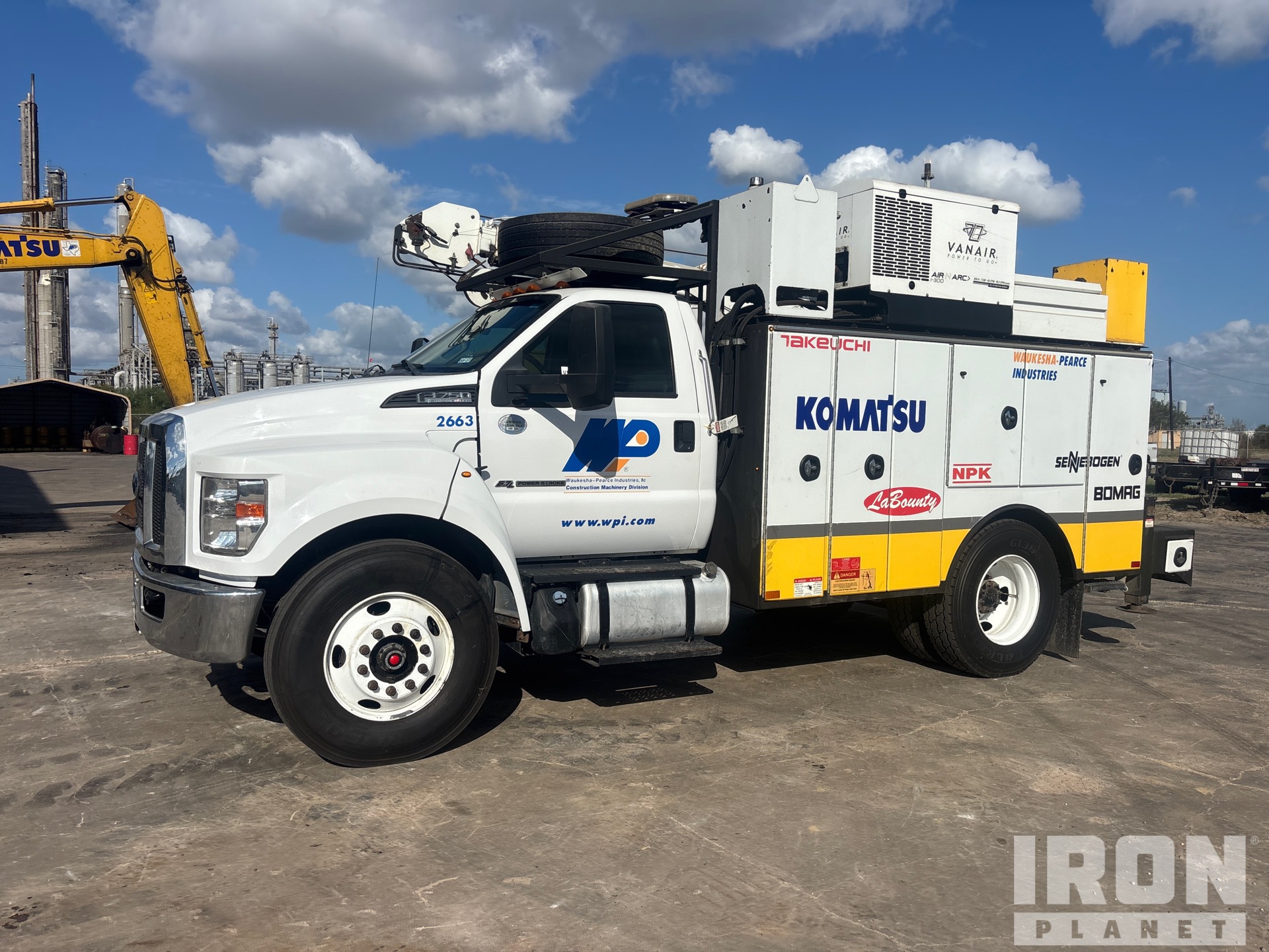 2017 Ford F-750 XL 4x2 サービスカー