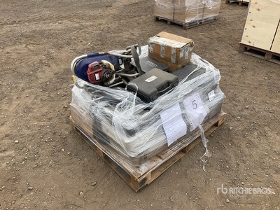 Quantity of Pallet of Misc Parts Pièces divers