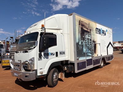 2009 Isuzu FH FRR600 4x2 Sleeper Service Truck
