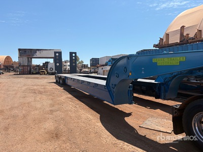 2009 Drake 3x8 Extendable & Widener Trailer Tri/A Specialty Trailer