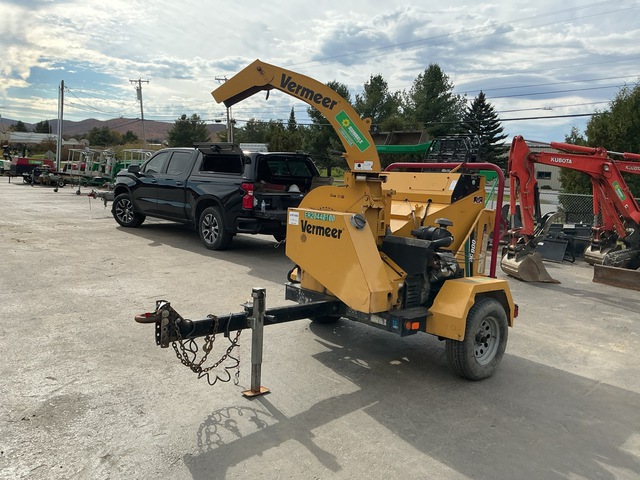 2020 Vermeer BC900XL Tow-Behind Wood Chipper