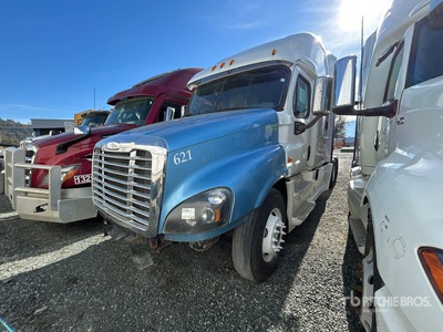 2015 Freightliner Cascadia 125 6x4 T/A Sleeper Truck Tractor (Inoperable)