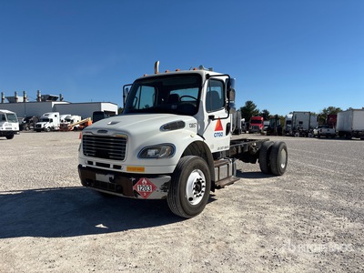 2013 Freightliner M2 106 4x2 Kabina i podwozie