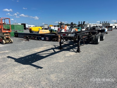 2006 Chief Transportation Product Spread Axle T/A Extendable Container Trailer