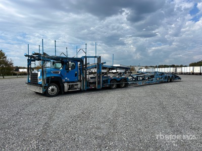 2015 Freightliner 114SD 6x4 Auto Transporter