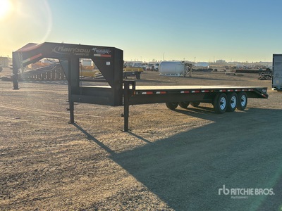 2022 Rainbow 30 ft Tri/A Gooseneck Equipment Trailer