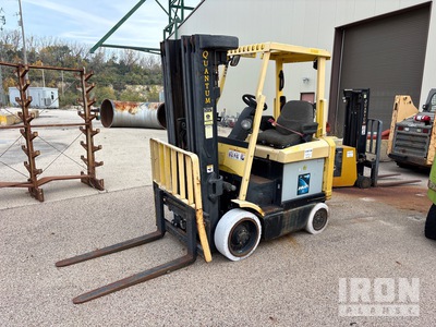 Hyster E50Z 4350 lb Electric Forklift (Inoperable)