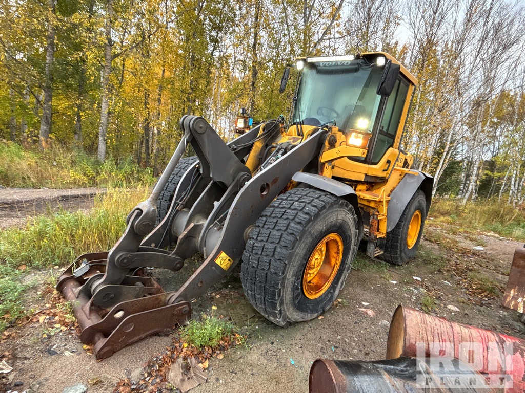 General Appearance with Featured Photo