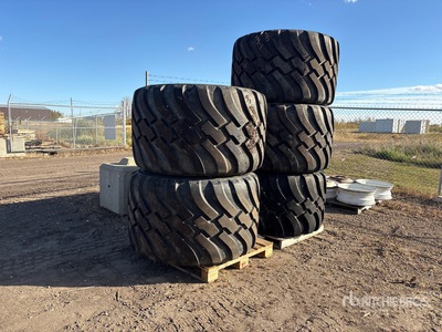 Quantity of (5) 800/45R26.5 Floater إطارات المعدات