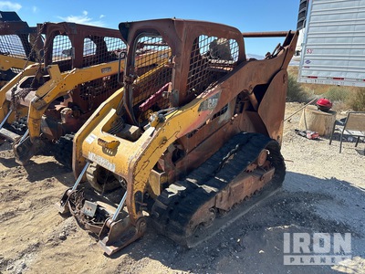 2012 Cat 299C を見 Compact Track Loader (Inoperable)