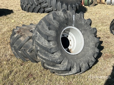 Quantity of (2) Goodyear 12.5L-16.1 إطارات المعدات