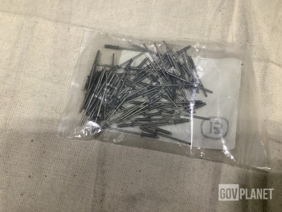 (77) Cherry Aerospace MS20605R3W6 Rivets