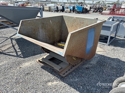Hippo HH32LD 2 cyd Self-Dumping Hopper