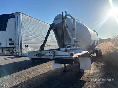 2000 Heli 1000 cft T/A T/A Pneumatic Bulk Trailer