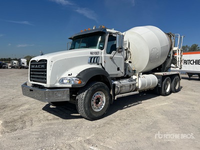 2015 Mack GU813 6x4 Camion malaxeur