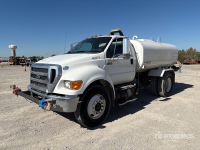 2015 Ford F-750 XL 2000 gal 4x2 Water Truck