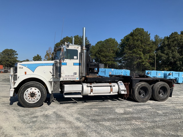 2006 Freightliner Classic 120 6x4 Winch Truck