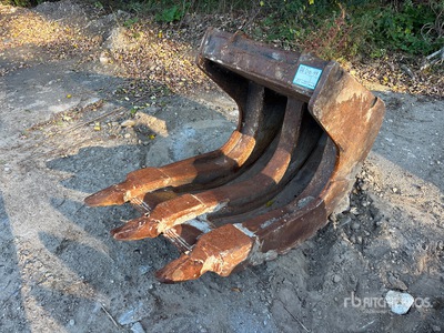 30 in Slab Excavator Bucket - Fits Gradall