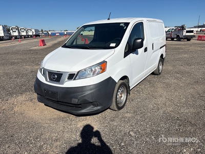 2014 Nissan NV200 فان نقل