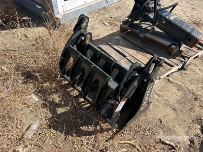 Kubota 40 in Skeleton スキッドステア用グラップル