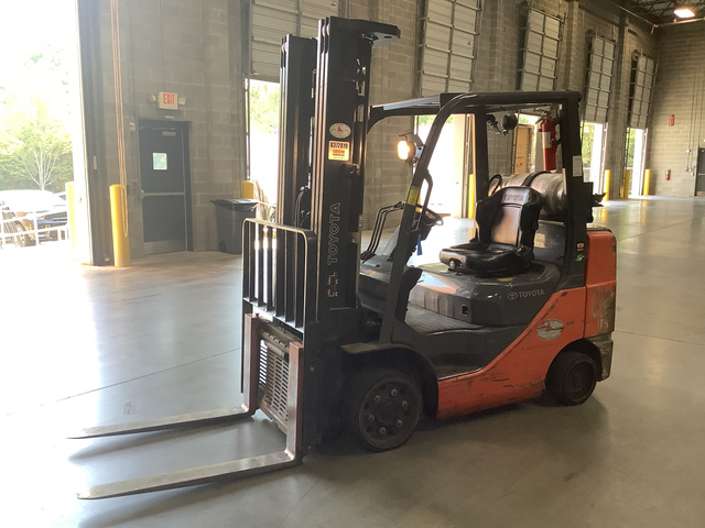 2014 Toyota 8FGCU30 Cushion Tire Forklift