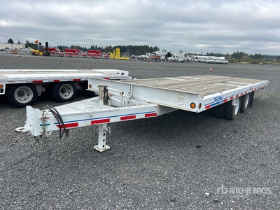 2013 Trailmax 25 ft T/A Tilt Deck Trailer