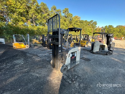 2019 Crown RC5545-40 3750 lb Electric Forklift