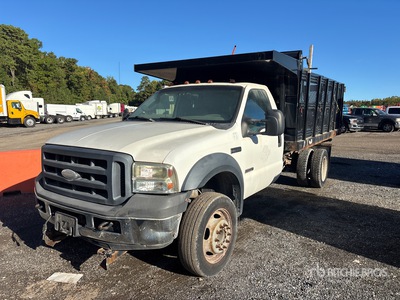 2006 Ford F-450 XL 4x2 Camión plataforma volquete