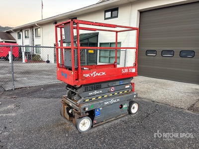 2014 Skyjack SJ3219 Electric Piattaforma aerea verticale