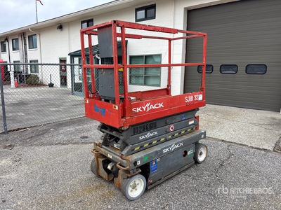 2014 Skyjack SJ3219 Scissor Lift