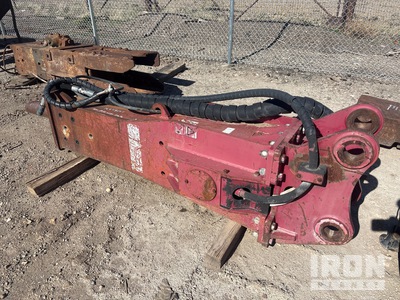 Allied AR130 96 in Hydraulic hammer with wet kit. 3500lbs