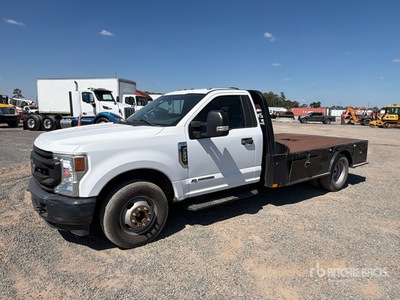 2020 Ford F-350 XL 4x2 Flatbed Truck