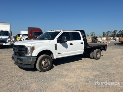 2019 Ford F-350 XL 4x4 Crew Cab Flatbed Truck