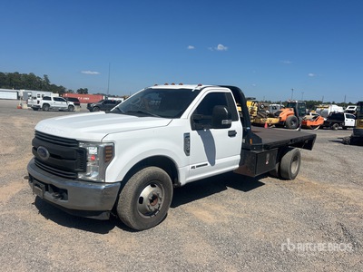 2019 Ford F-350 XL 4x2 Flatbed Truck