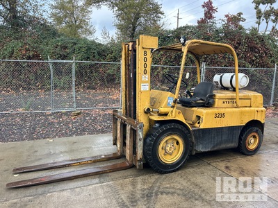 1977 Hyster H80C 8200 lb Pneumatic Tire Forklift