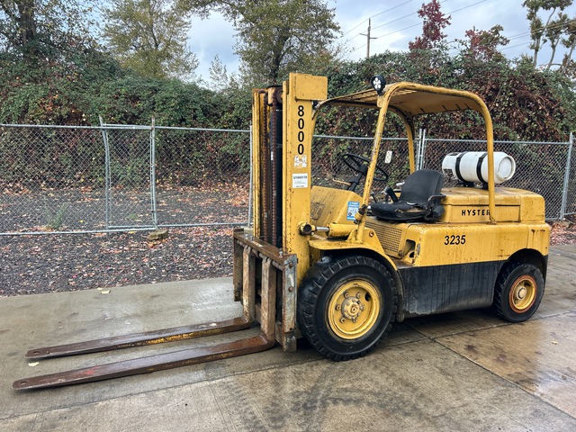 1977 Hyster H80C 8200 lb Pneumatic Tire Forklift