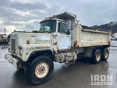 1978 (unverified) Mack 6x4 T/A Dump Truck