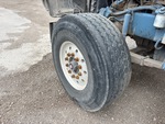 Sous-caisse with Pneu de gauche