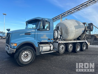 2007 Volvo VHD 12x4 Camion mélangeur