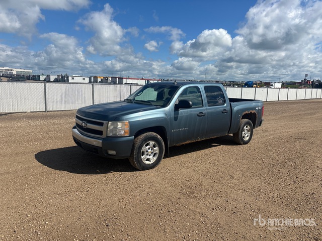 2007 Chevrolet 2007 Chevrolet Silverado 1500 LT 4x4 Crew Cab Pickup