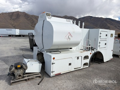 2008 Valew Fuel and Lube Truck Body