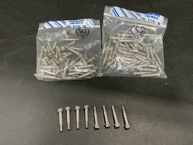 (100) Boeing LD111-0022-0414 Shear Bolts