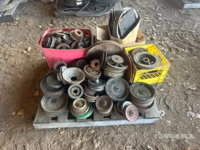 Quantity of Assorted Pulleys & Sheaves بنود متنوعة - قطع المعدات