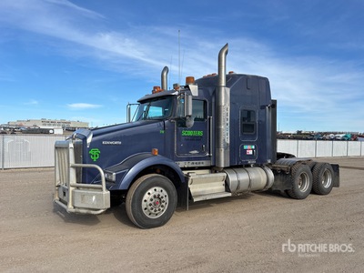 2013 Kenworth T800 6x4 تراكتور شاحنة كابينة النوم (ثنائية المحور)