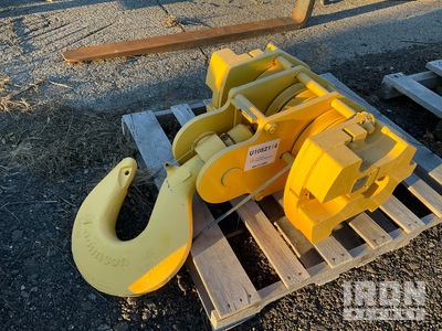 Johnson QRJ50SV12RTC 13 mm 1117 lb 7 Sheave Hook Block