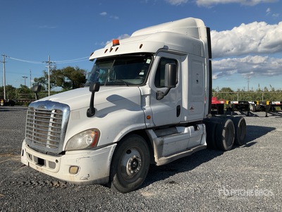 2015 Freightliner Cascadia 6x4 Tractocamion con Dormitorio / T/A Sleeper Truck Tractor