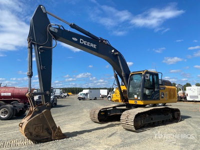 2022 John Deere 300G LC حفارة بجنزير