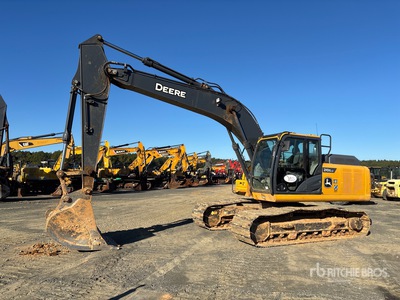 2022 John Deere 210G LC Tracked Excavator